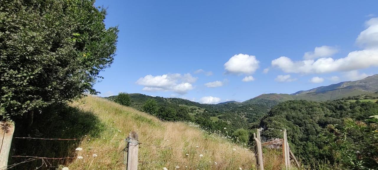 Casa Rural Apartamentos Angel Inguanzo Arenas De Cabrales ภายนอก รูปภาพ