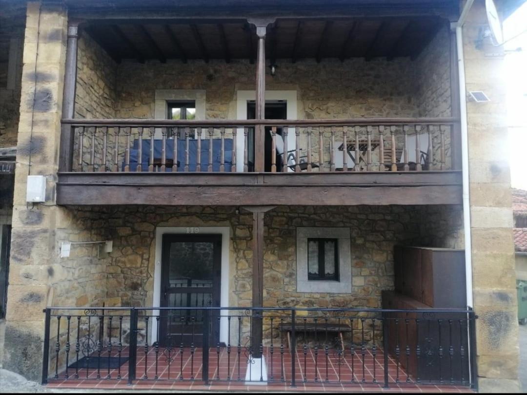 Casa Rural Apartamentos Angel Inguanzo Arenas De Cabrales ภายนอก รูปภาพ